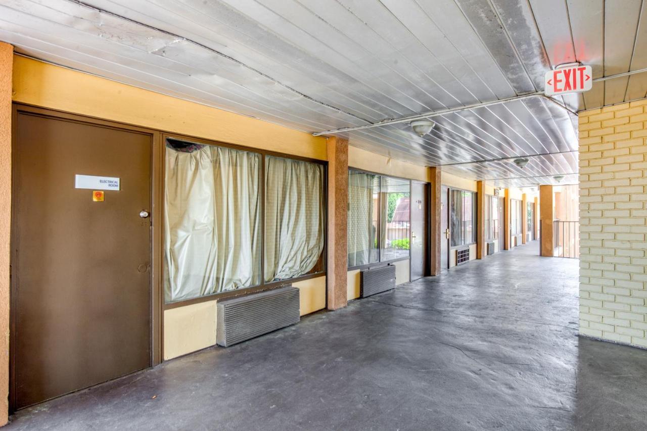 Oyo Hotel Decatur I-20 East & Wesley Club Dr Екстериор снимка