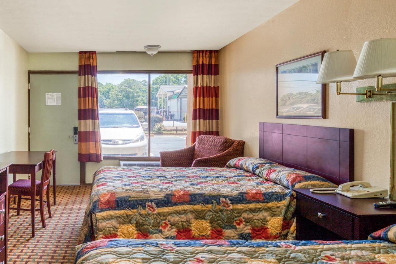 Oyo Hotel Decatur I-20 East & Wesley Club Dr Екстериор снимка