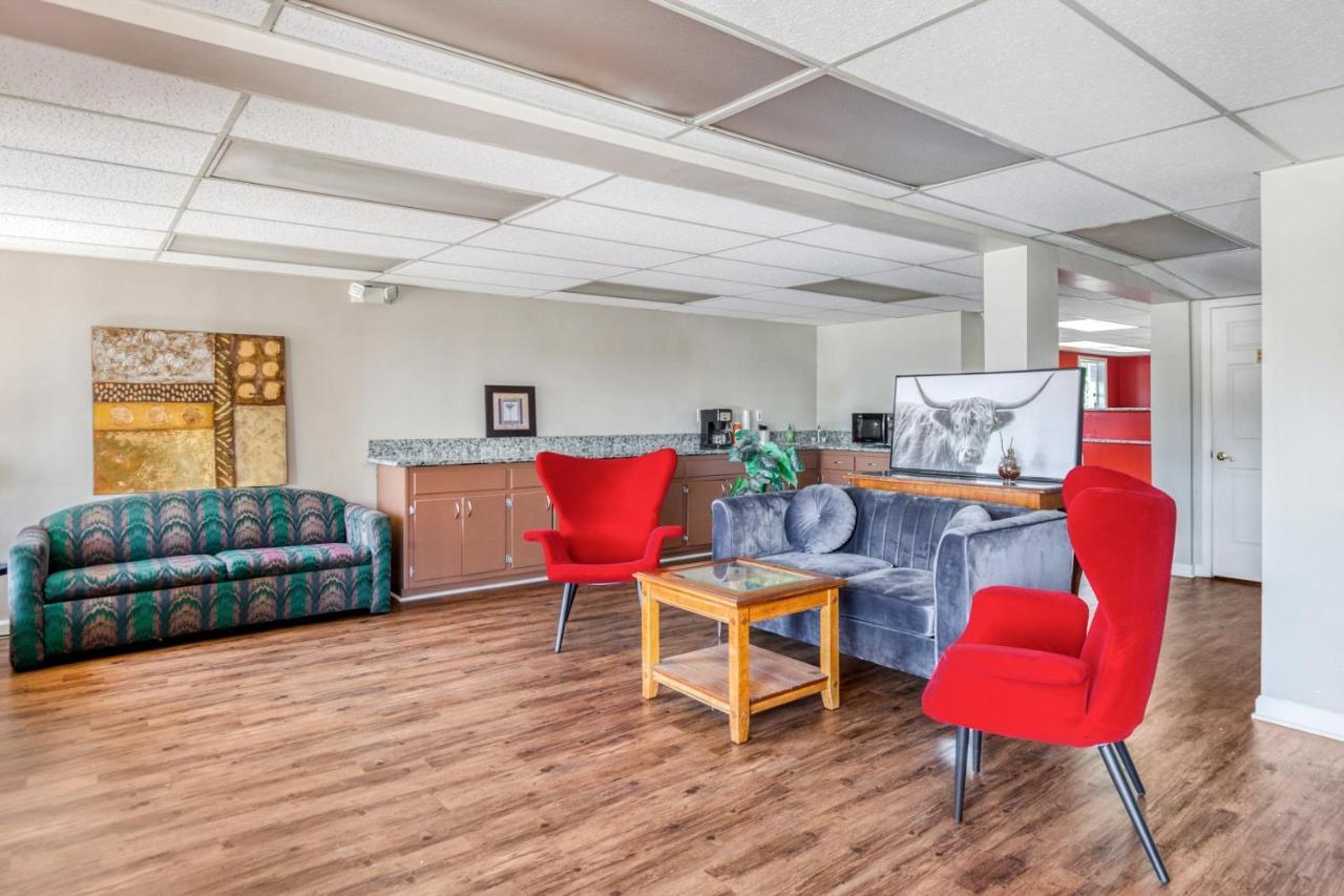Oyo Hotel Decatur I-20 East & Wesley Club Dr Екстериор снимка