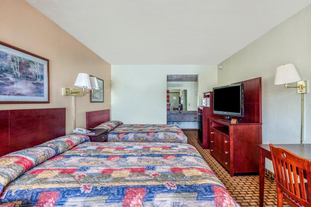 Oyo Hotel Decatur I-20 East & Wesley Club Dr Екстериор снимка