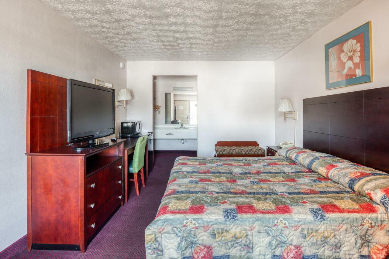 Oyo Hotel Decatur I-20 East & Wesley Club Dr Екстериор снимка